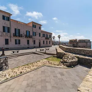 https://palau-marco-polo.in-sardinia.net